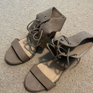 Madden Girl Stylish Tan Lace-Up Women's Sandals